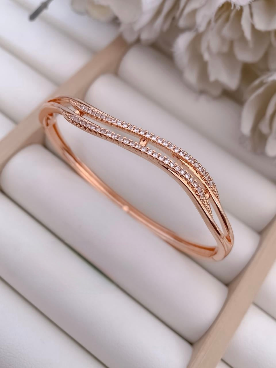 Rose Gold curv Crystal Statement Bracelet